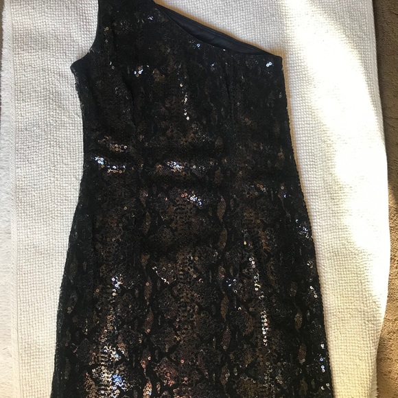 Moda International Sz 4 Holiday- Party dress - Picture 3 of 4